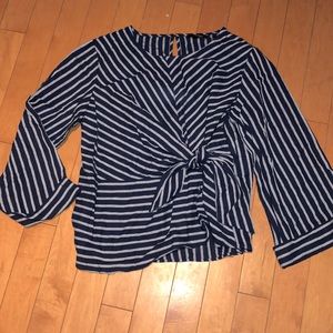 2/$20 New Suzanne Betro navy white striped top 2X